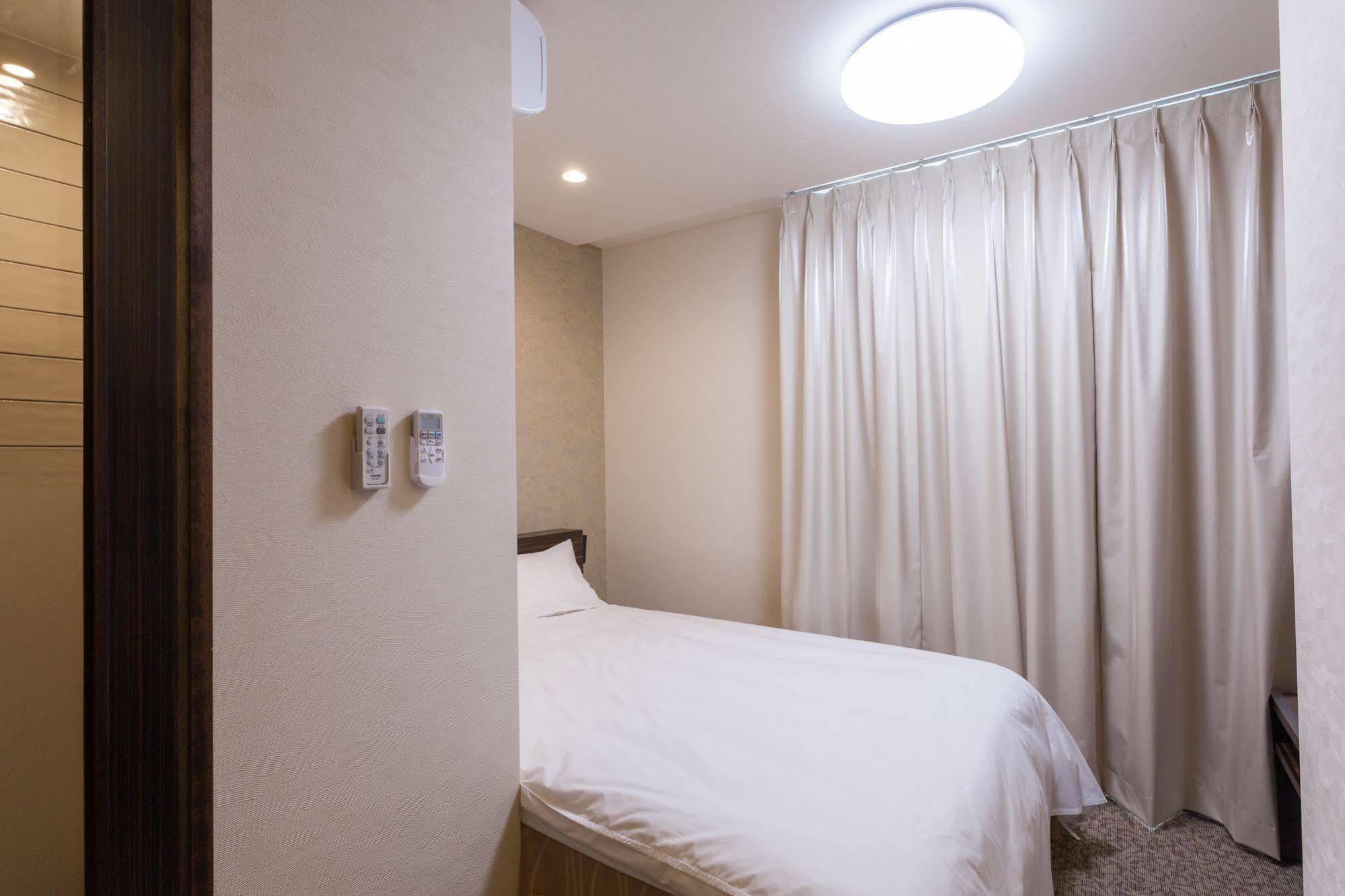 Okinawa Kariyushi Lch. Premium Hotel Naha Exterior foto